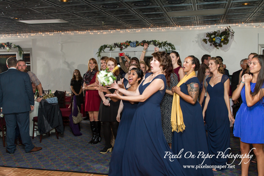 Wedding Traditions - Tossing the bouquet and garter